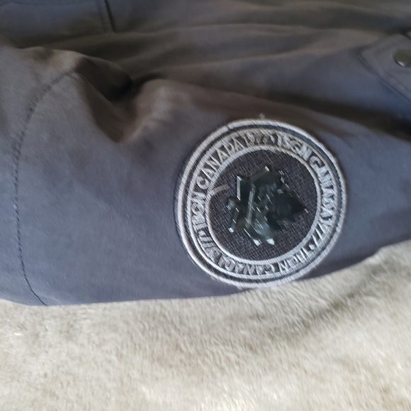 Women's Black Ski & Snow Jacket - Picture 9 of 10